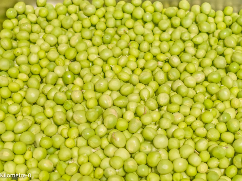 Salade aux deux pâtes, petits pois, betteraves, radis et fines herbes - Étape 1