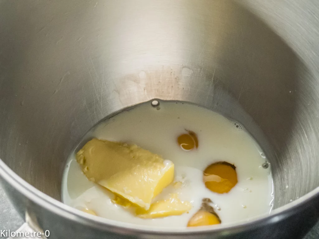Cake salé facile aux olives - Étape 2