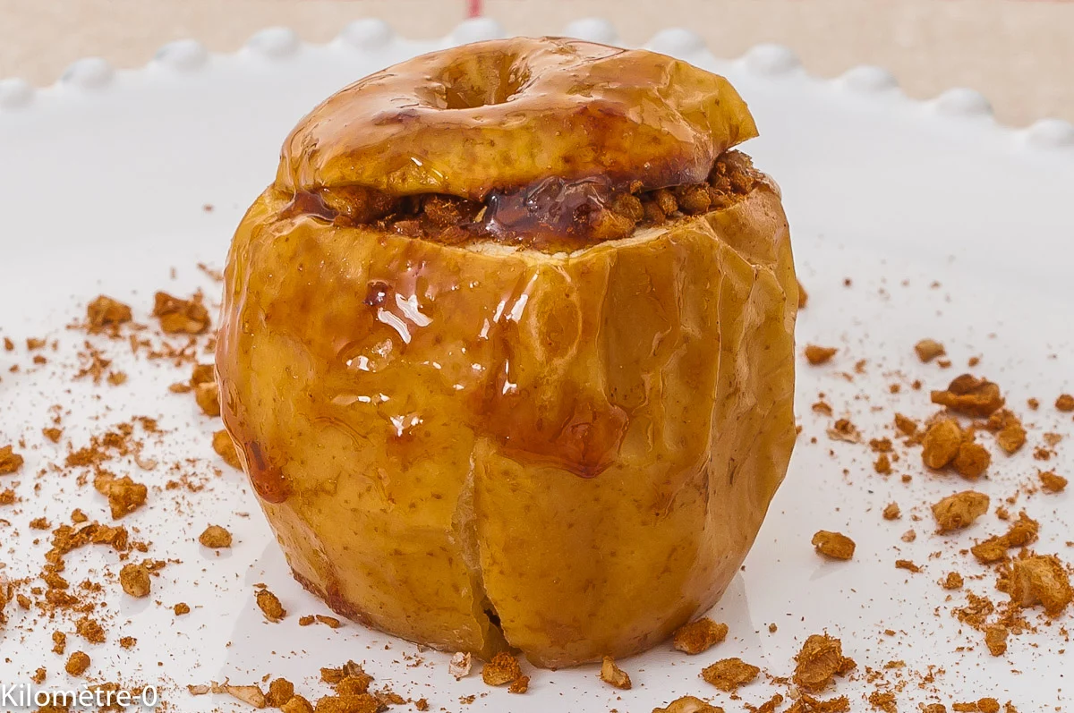 Photo de recette de dessert, fruits, automne, hiver, pommes, pomme farcie, cannelle, miel, noix, anti inflammatoire, bio, facile, rapide, Kilomètre-0, blog de cuisine réalisée à partir de produits de saison et issus de circuits courts