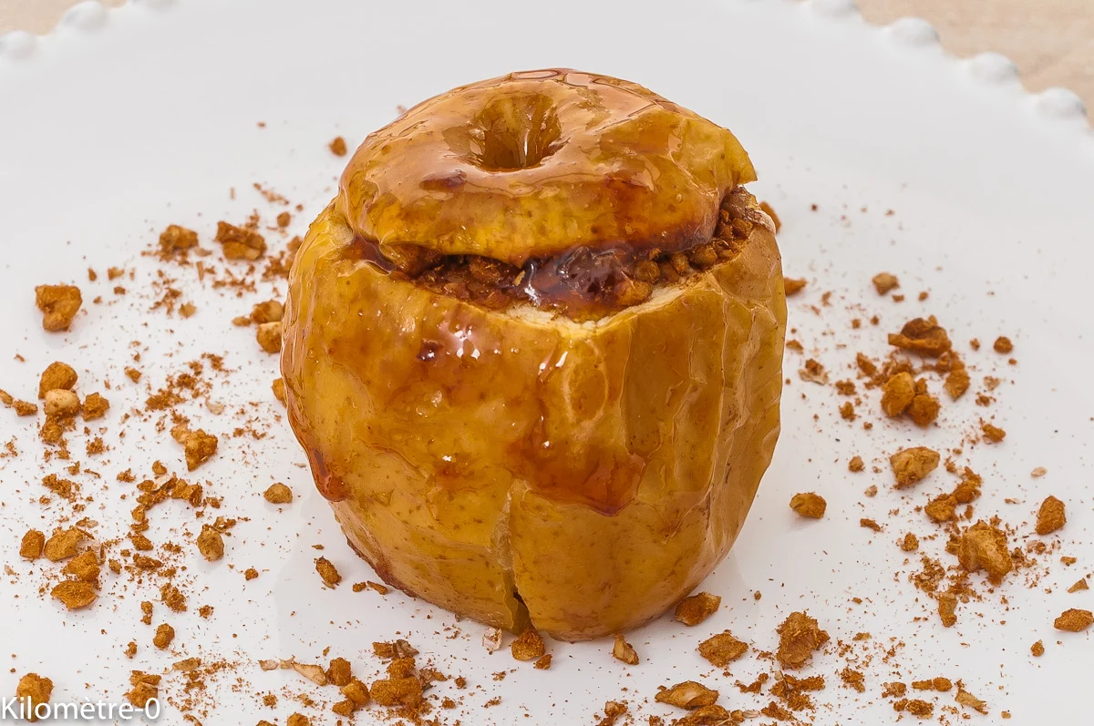 Photo de recette de dessert, fruits, automne, hiver, pommes, pomme farcie, cannelle, miel, noix, anti inflammatoire, bio, facile, rapide, Kilomètre-0, blog de cuisine réalisée à partir de produits de saison et issus de circuits courts