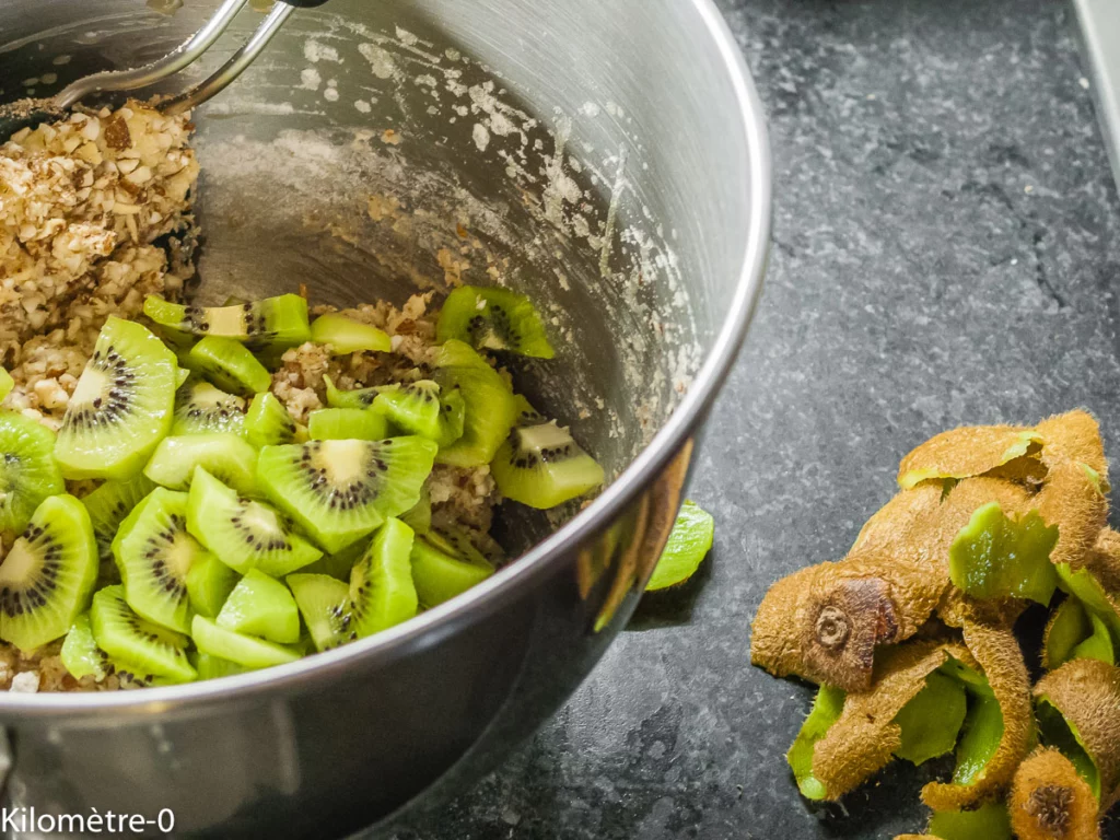 Gâteau du matin aux amandes, coco et kiwis - Étape 8