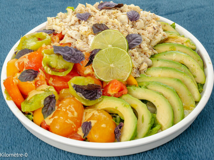 Salade de vieille aux tomates et à l&rsquo;avocat : étape 5 — Pelez les tomates si vous ne les digérez pas trop bien au bout…