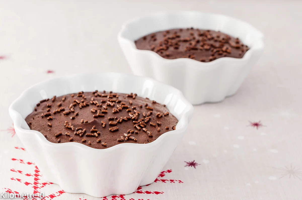 Photo de recette de crème au chocolat facile, rapide, lait, crème aux oeufs, laitage, cacao, healthy, Kilomètre-0, blog de cuisine réalisée à partir de produits de saison et issus de circuits courts