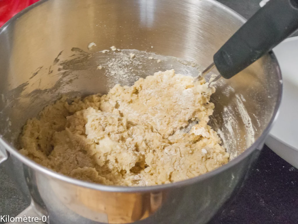 Gâteau du matin festif aux myrtilles séchées et pistaches - Étape 6