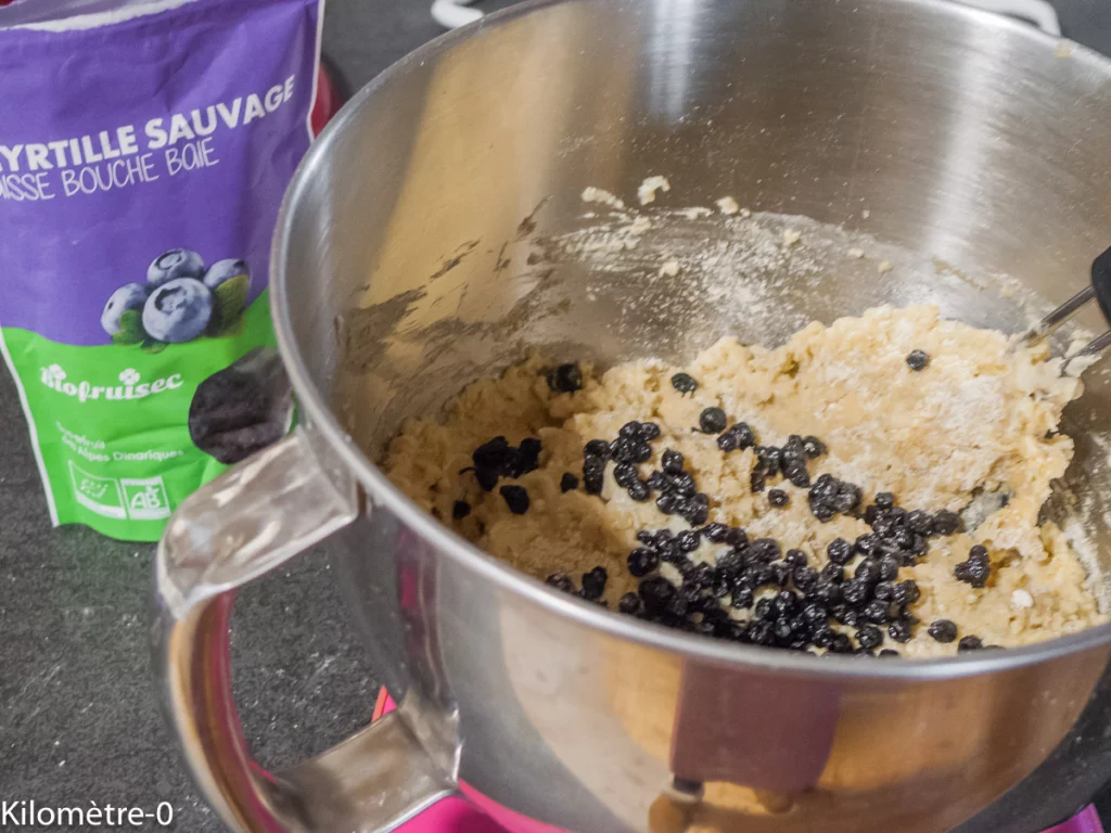 Gâteau du matin festif aux myrtilles séchées et pistaches - Étape 7