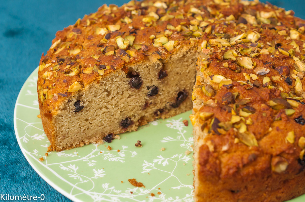 Photo de recette de cake, gâteau du matin, gâteau, dessert,  festif, fruits séchés, myrtilles séchées, fruits rouges, pistaches, facile, healthy, farine d'amandes, farine d'épeautre, ricotta, bio, gourmand,  Kilomètre-0, blog de cuisine réalisée à partir de produits de saison et issus de circuits courts