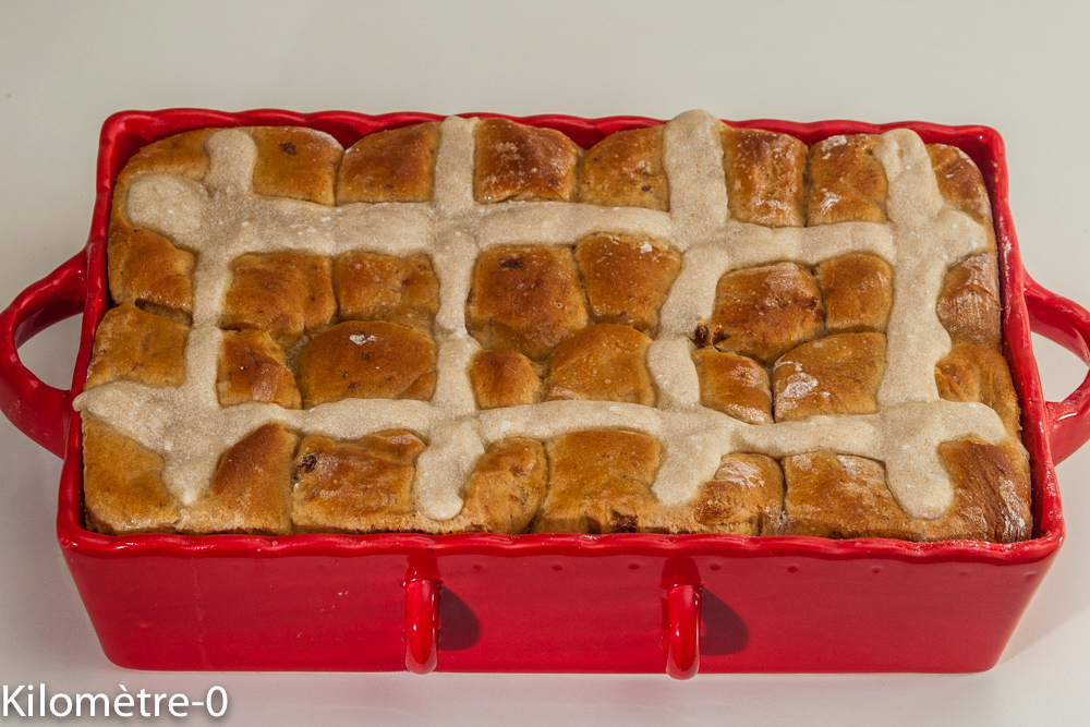 Photo de recette de hot cross buns, petits pains de Pâques de  Kilomètre-0, blog de cuisine réalisée à partir de produits locaux et issus de circuits courts