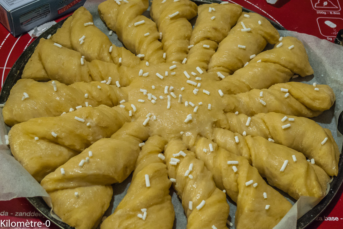 Photo de recette de galette des rois italienne, brioche facile, brioche soleil de Kilomètre-0, blog de cuisine réalisée à partir de produits de saison et issus de circuits courts