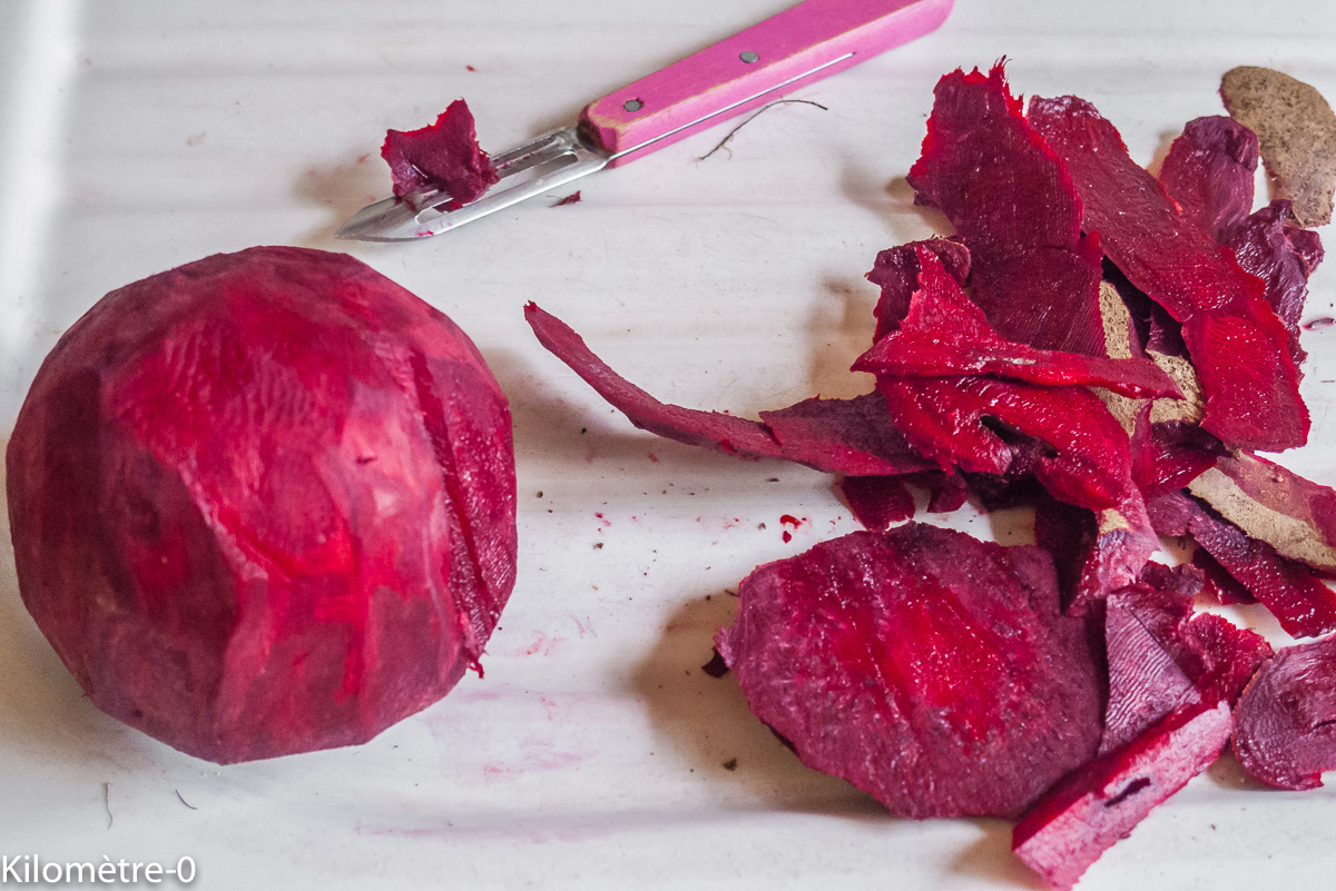Photo de recette de betterave crue bio facile, rapide, légère de Kilomètre-0, blog de cuisine réalisée à partir de produits de saison et issus de circuits courts