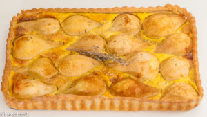 Photo de recette iranienne, tarte aux poires facile, thym, cuisine perse, poire, bio, de Kilomètre-0, blog de cuisine réalisée à partir de produits de saison et issus de circuits courts