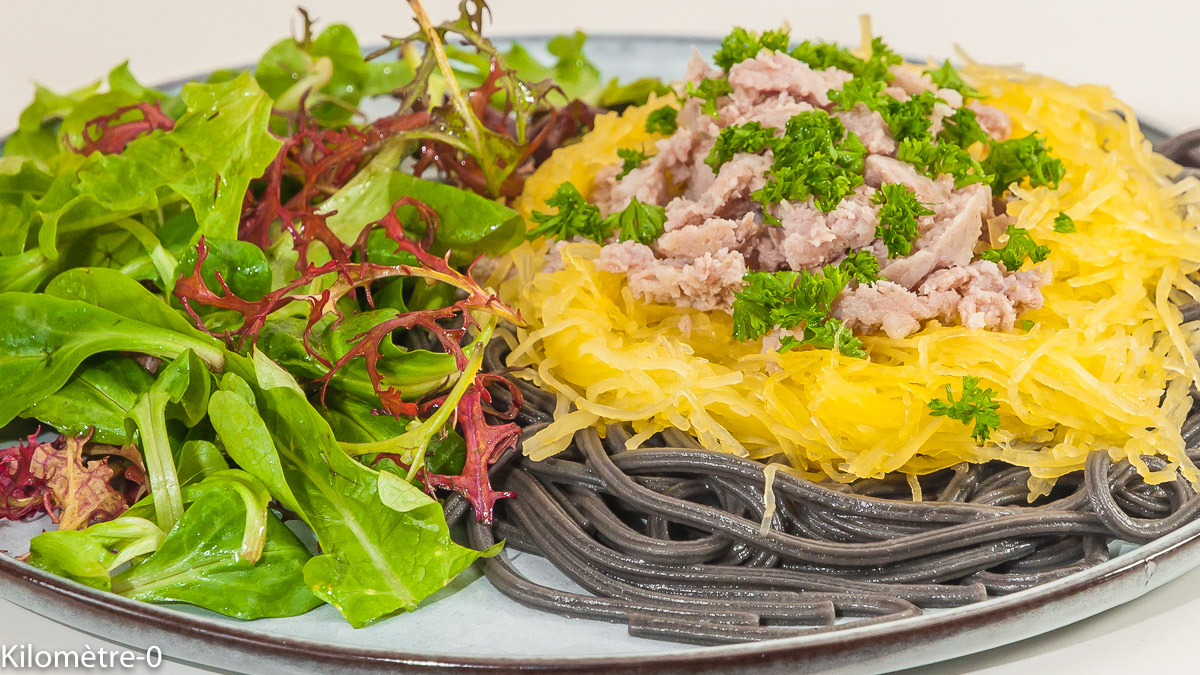 Photo de recette de spaghetti, courge, bio, pâtes, spaghetti, hiver, automne, facile, rapide, légère de de Kilomètre-0, blog de cuisine réalisée à partir de produits de saison et issus de circuits courts
