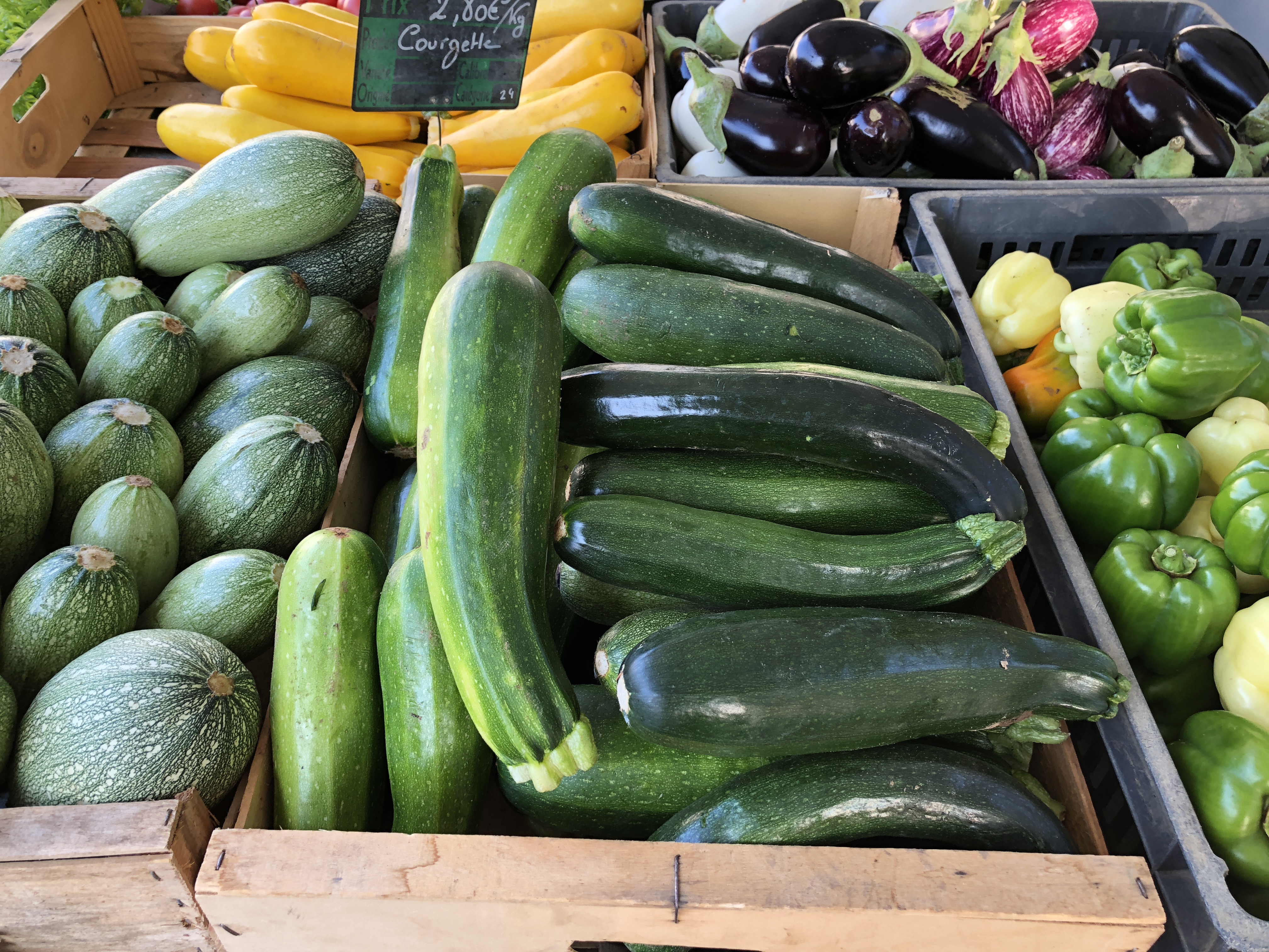 Respectons le cycle des saisons. En août, on mange …