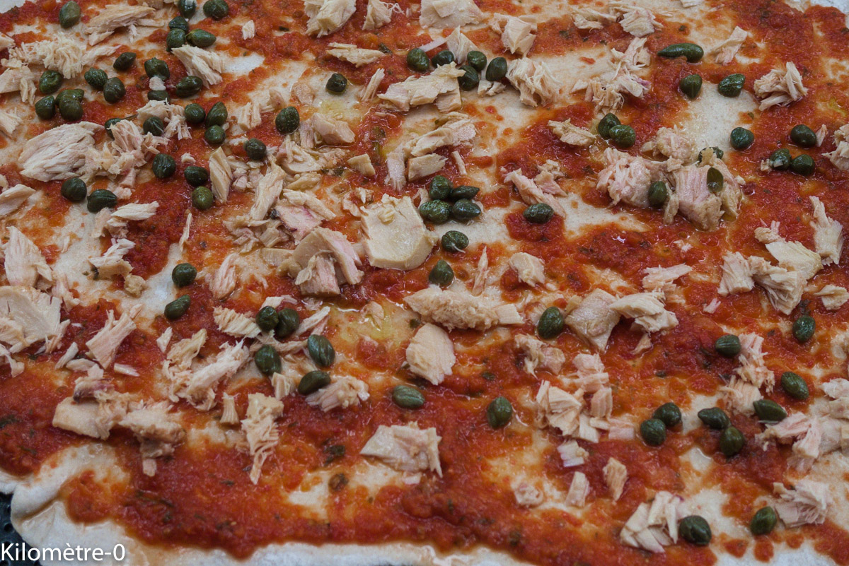 image de recette italienne, facile, rapide, légère, bio de Kilomètre-0, pizza au thon et aux capres