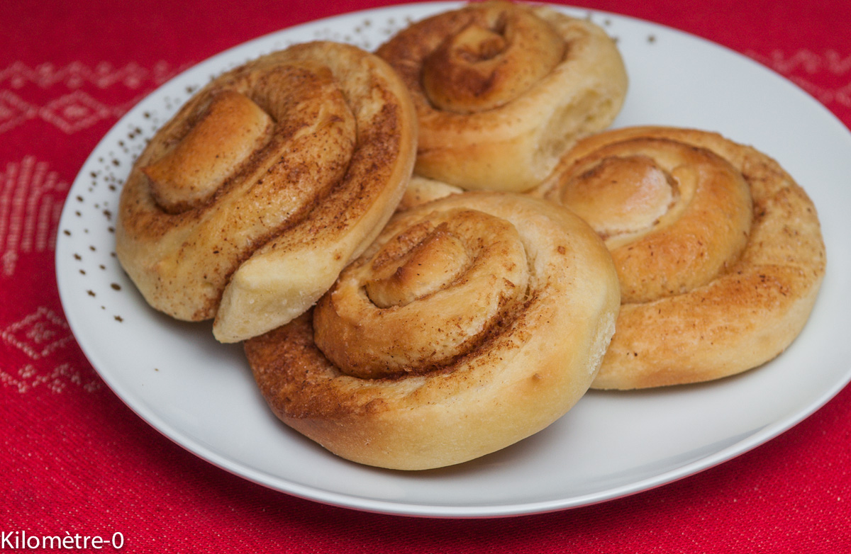 image de recete de brioche à la cannelle suédoise appelée Kanelbulle , facile, maison, recette suédoise, cuisne de Suède de Kilomètre-0