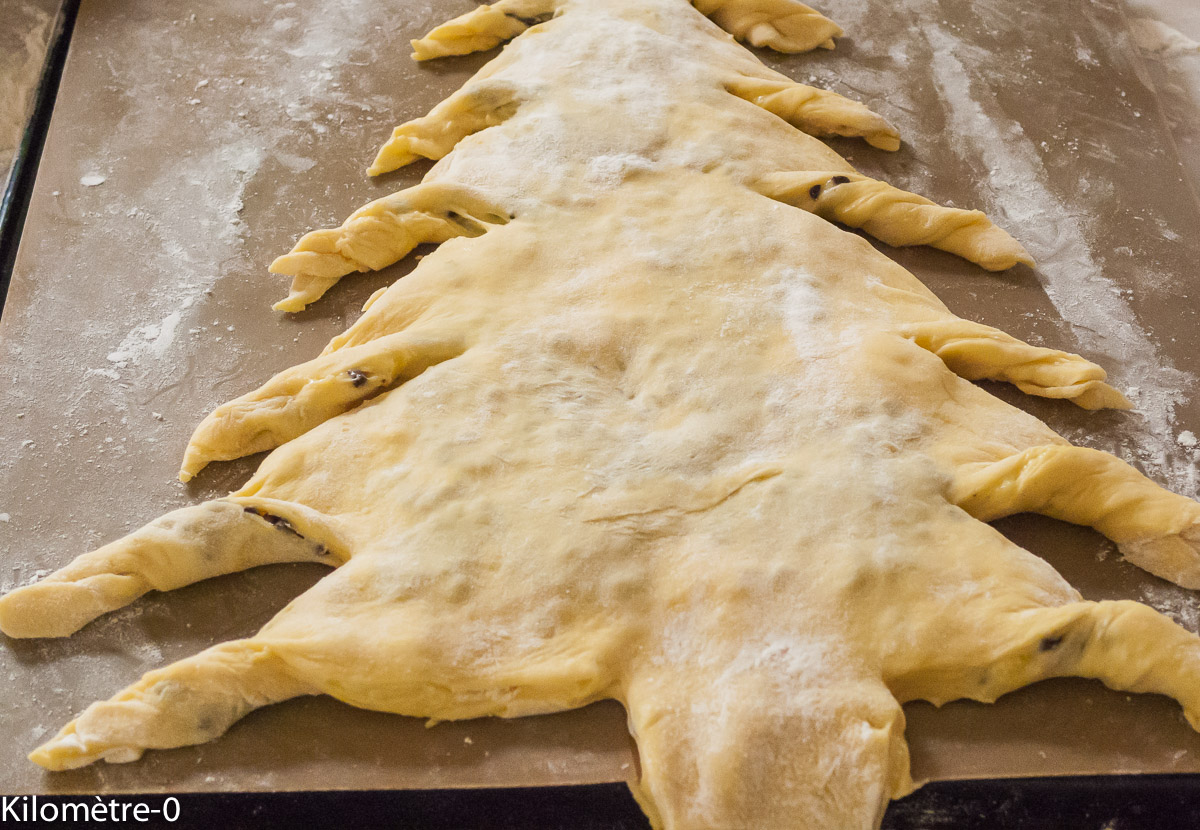Arbre de Noël version brioche suisse — étape 7