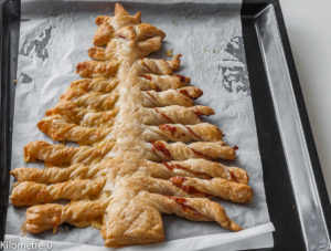 Photo de recette de sapin feuilleté de Noël, facile, apéro, rapide, jambon Kilomètre-0, blog de cuisine réalisée à partir de produits locaux et issus de circuits courts