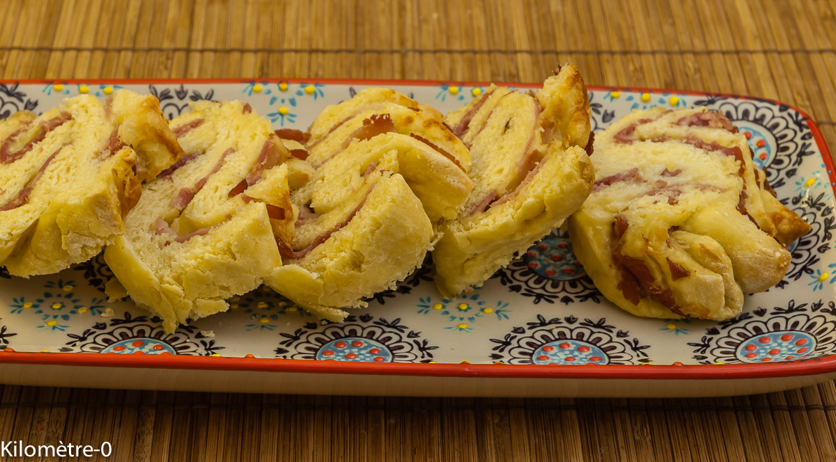Photo de recette de brioche jambon fromage de Kilomètre-0, blog de cuisine réalisée à partir de produits locaux et issus de circuits courts