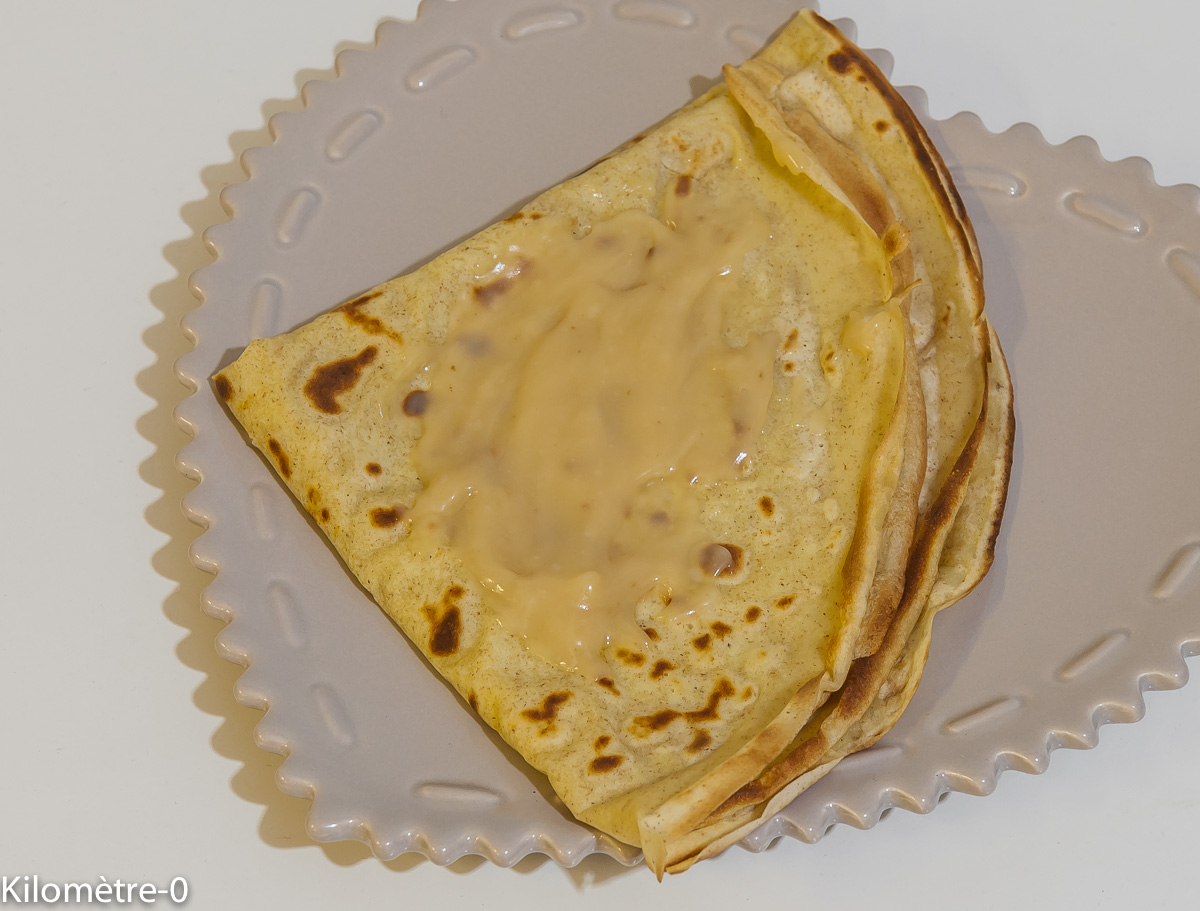 Photo de recette de crepes au caramel et beurre salé de Kilomètre-0, blog de cuisine réalisée à partir de produits locaux et issus de circuits courts