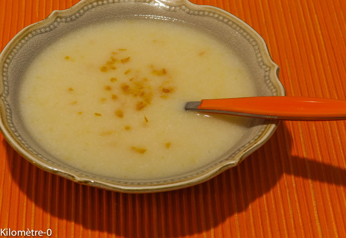Photo de recette facile de soupe de chou fleur à l'orange de Kilomètre-0, blog de cuisine réalisée à partir de produits locaux et issus de circuits courts