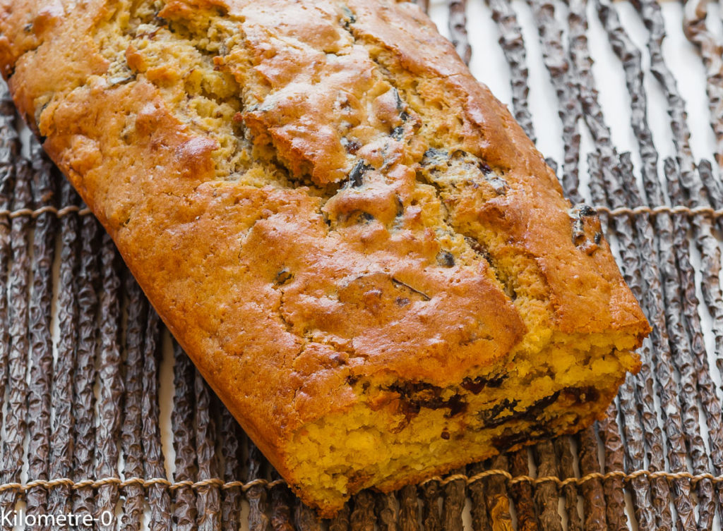 Photo de recette de gâteau du matin aux pruneaux de Kilomètre-0, blog de cuisine réalisée à partir de produits locaux et issus de circuits courts