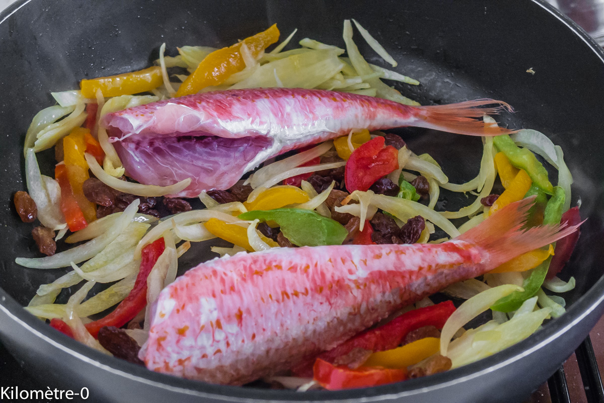 Photo de recette de rouget à la semoule et aux raisins de Kilomètre-0, blog de cuisine réalisée à partir de produits locaux et issus de circuits courts