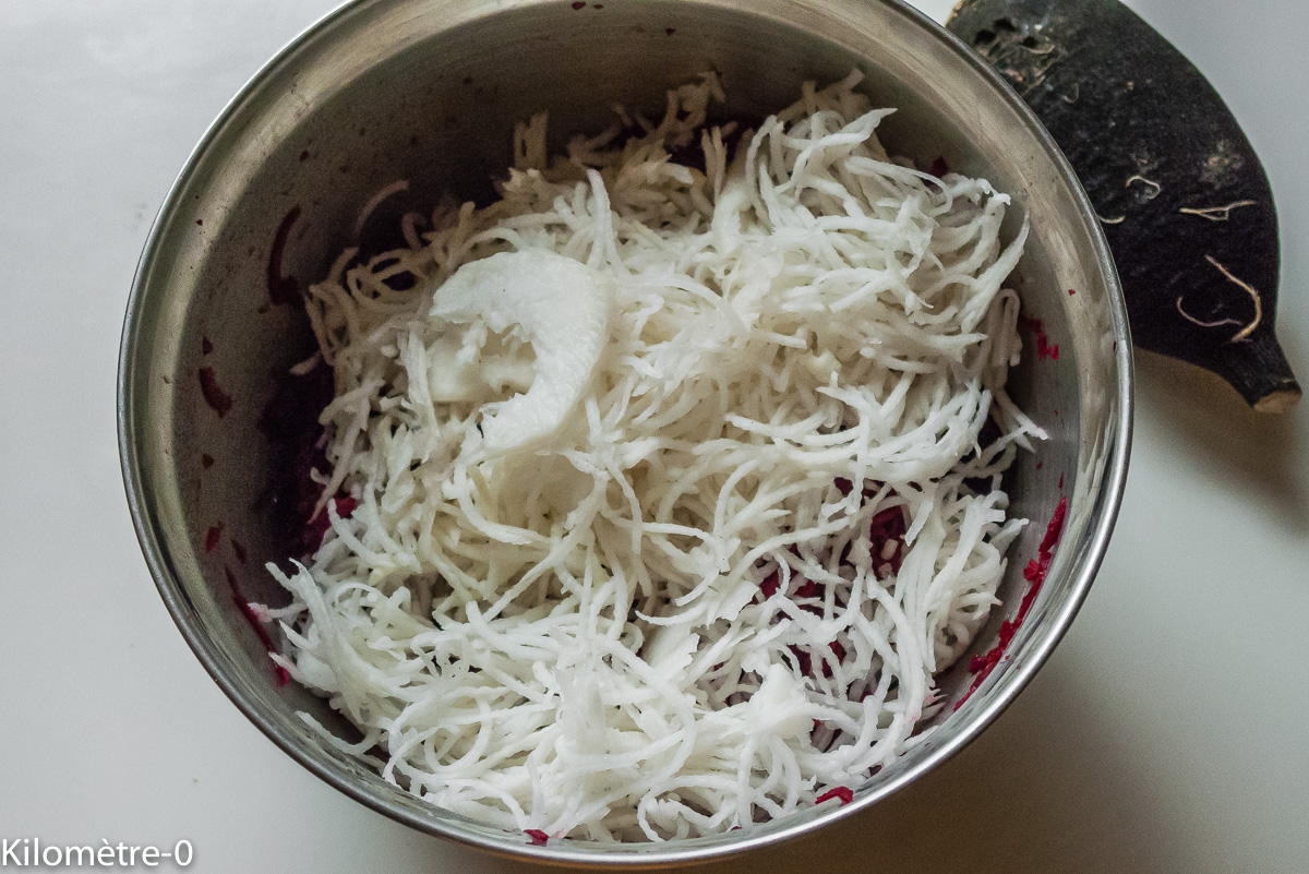 Photo de recette de salade betterave crue radis noir de Kilomètre-0, blog de cuisine réalisée à partir de produits locaux et issus de circuits courts