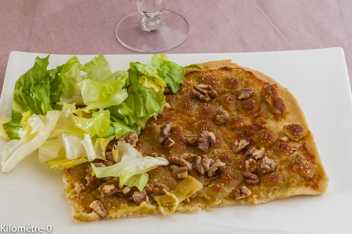 Photo de recette légère, facile, rapide, bio, pizza blanche, pizza, cuisine italienne, Italie, ravioles, noix, automne, hiver, de Kilomètre-0, blog de cuisine réalisée à partir de produits locaux et issus de circuits courts
