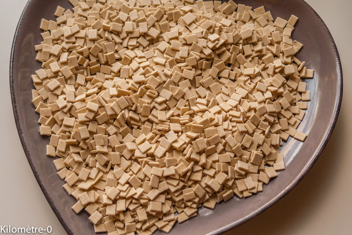 Gratin de crozets : étape 1 — Faites cuire les crozets dans de l'eau bouillante salée (2 litres pour 200g de pâtes).