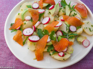 Photo de recette  facile, rapide, légère  de salade pomme de terre avocat truite de Kilomètre-0, blog de cuisine réalisée à partir de produits locaux et issus de circuits courts