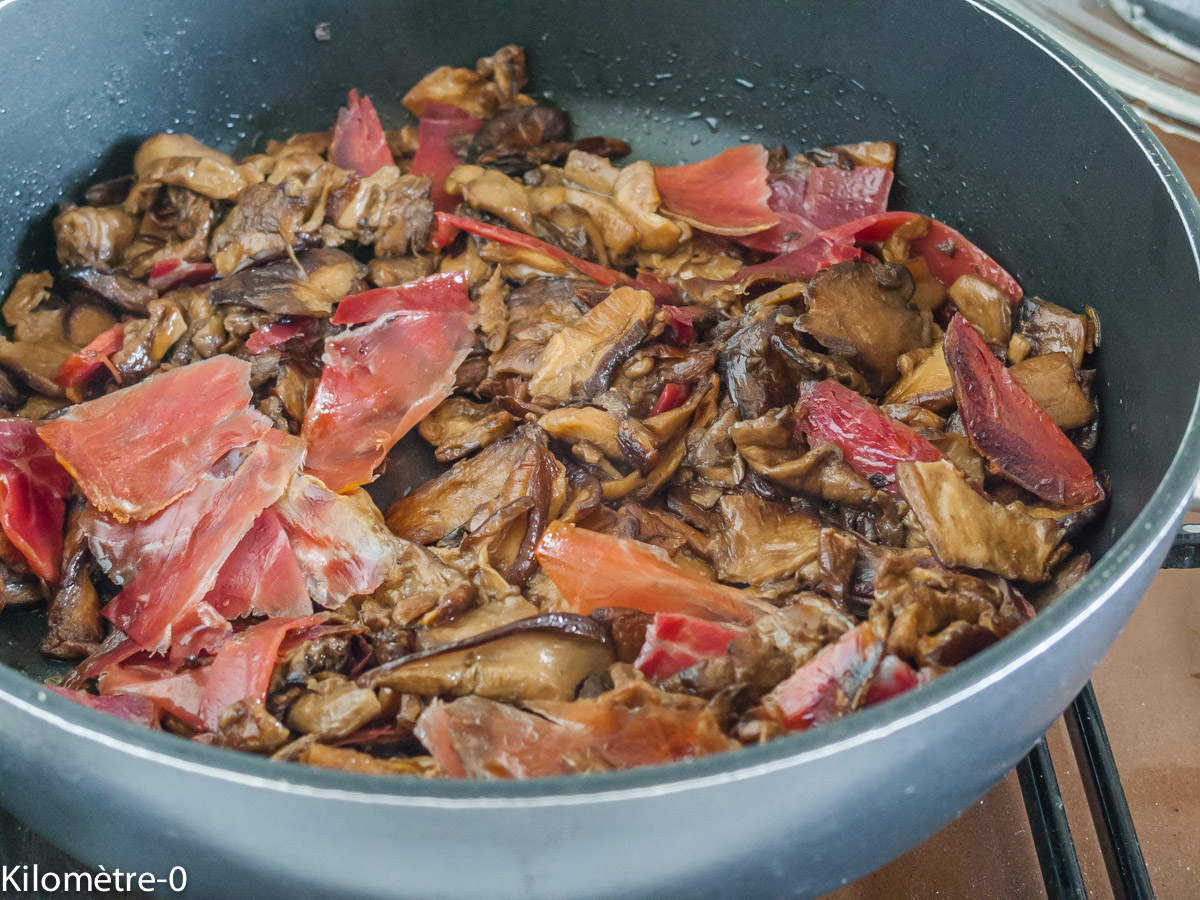 Photo de recette de crêpes aux asperges et cèpes de Kilomètre-0, blog de cuisine réalisée à partir de produits locaux et issus de circuits courts