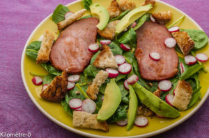 Photo de recette  facile, rapide, légère  de salade bacon avocat de Kilomètre-0, blog de cuisine réalisée à partir de produits locaux et issus de circuits courts