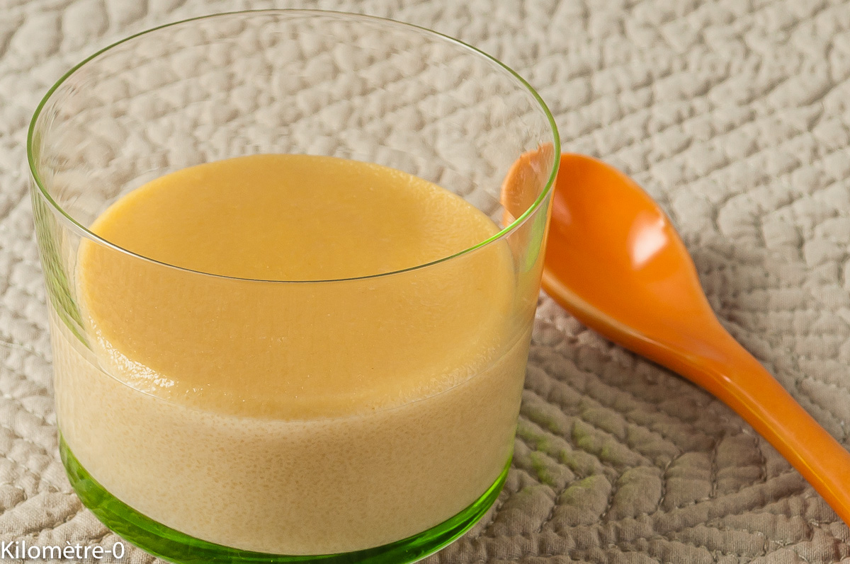 Photo de recette de semoule au caramel de Kilomètre-0, blog de cuisine réalisée à partir de produits locaux et issus de circuits courts