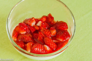 Photo de recette de blanc manger coco fraises de Kilomètre-0, blog de cuisine réalisée à partir de produits locaux et issus de circuits courts