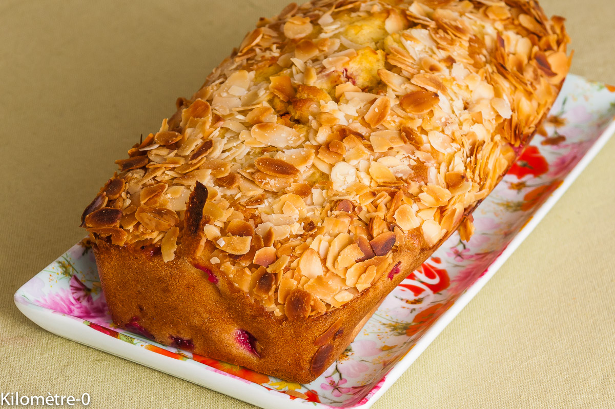Photo de recette de gâteau du matin amandes framboises de Kilomètre-0, blog de cuisine réalisée à partir de produits locaux et issus de circuits courts