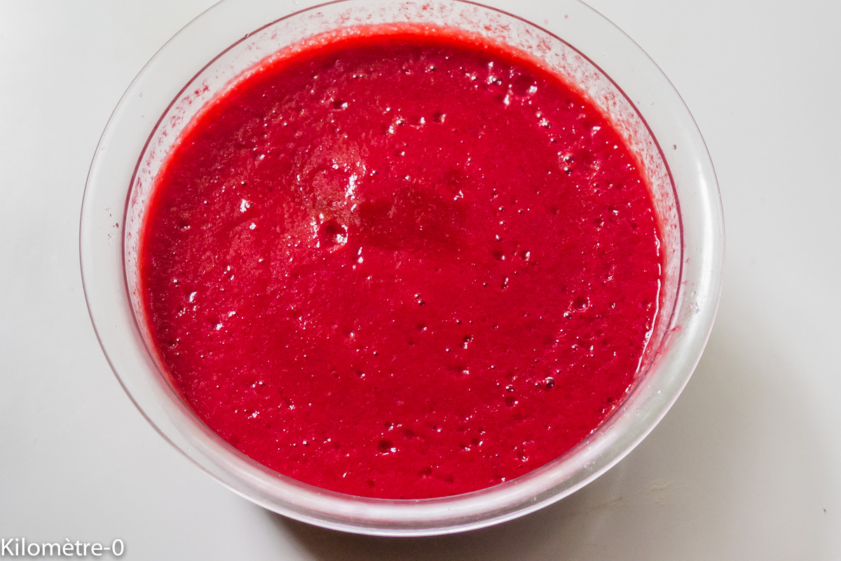 Photo de recette de coulis facile framboises été de Kilomètre-0, blog de cuisine réalisée à partir de produits locaux et issus de circuits courts