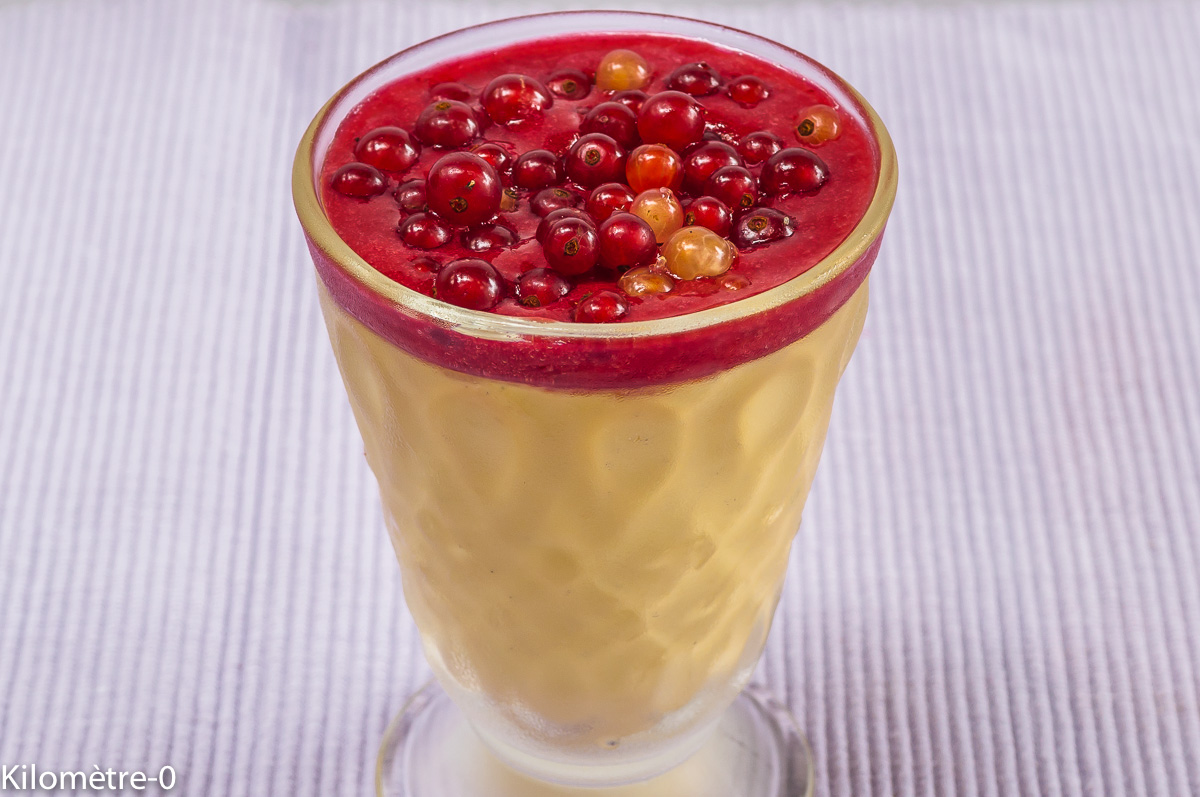 Photo de recette de crème dessert facile groseilles été Kilomètre-0, blog de cuisine réalisée à partir de produits locaux et issus de circuits courts