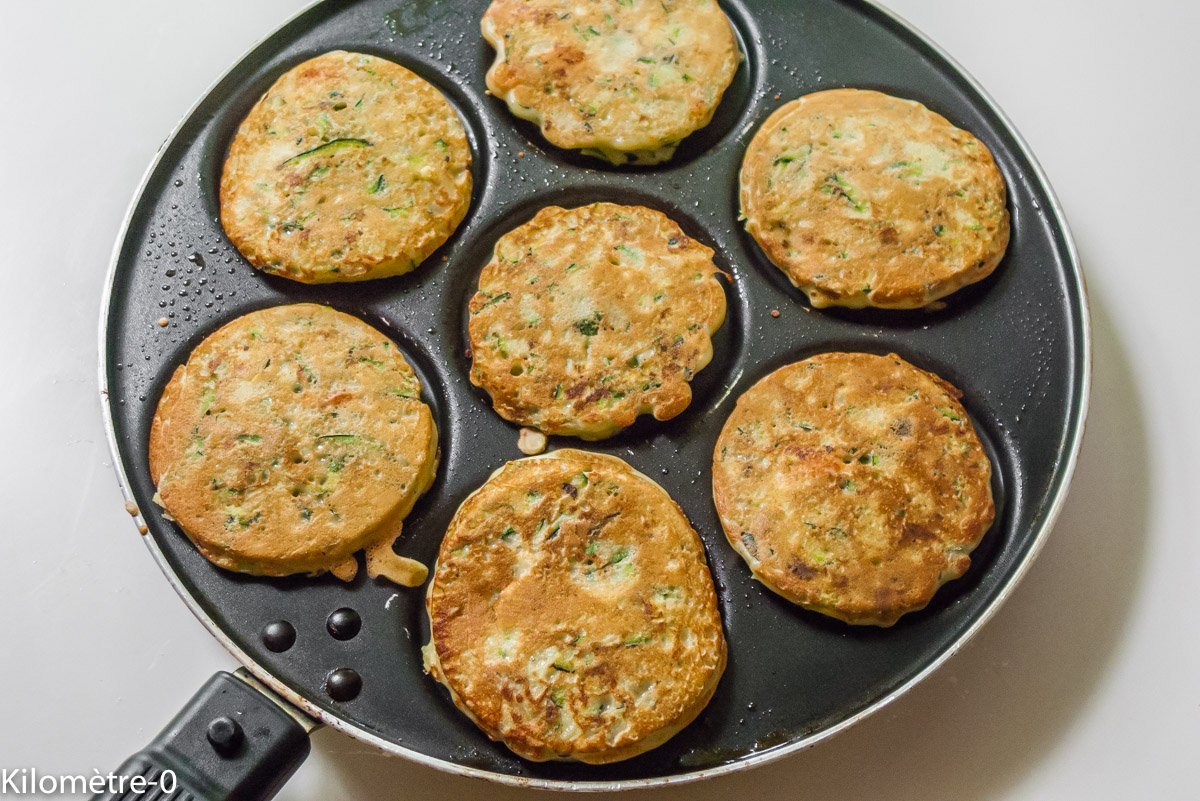 Photo de recette de crêpe de courgettes et saumon fumé, facile, léger, rapide de Kilomètre-0, blog de cuisine réalisée à partir de produits locaux et issus de circuits courts