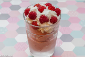 Photo de recette de glace à la framboise facile, rapide de Kilomètre-0, blog de cuisine réalisée à partir de produits locaux et issus de circuits courts