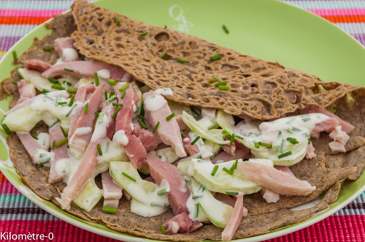 Photo de recette de galette bretonne au  concombre jambon, économique, facile de Kilomètre-0, blog de cuisine réalisée à partir de produits locaux et issus de circuits courts