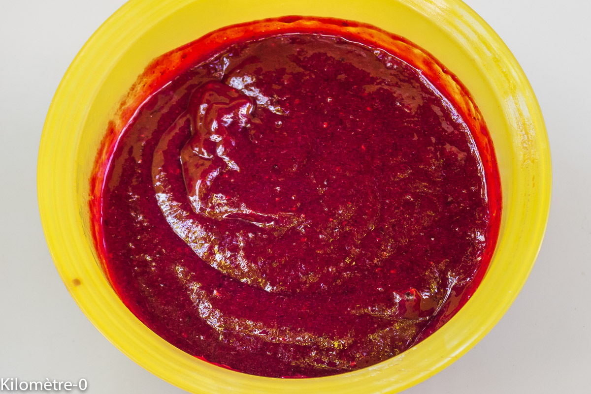 Photo de recette de coulis de cassis facile, rapide de Kilomètre-0, blog de cuisine réalisée à partir de produits locaux et issus de circuits courts