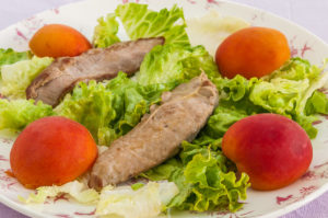 Photo de recette de filets de canard et abricots en salade de Kilomètre-0, blog de cuisine réalisée à partir de produits locaux et issus de circuits courts