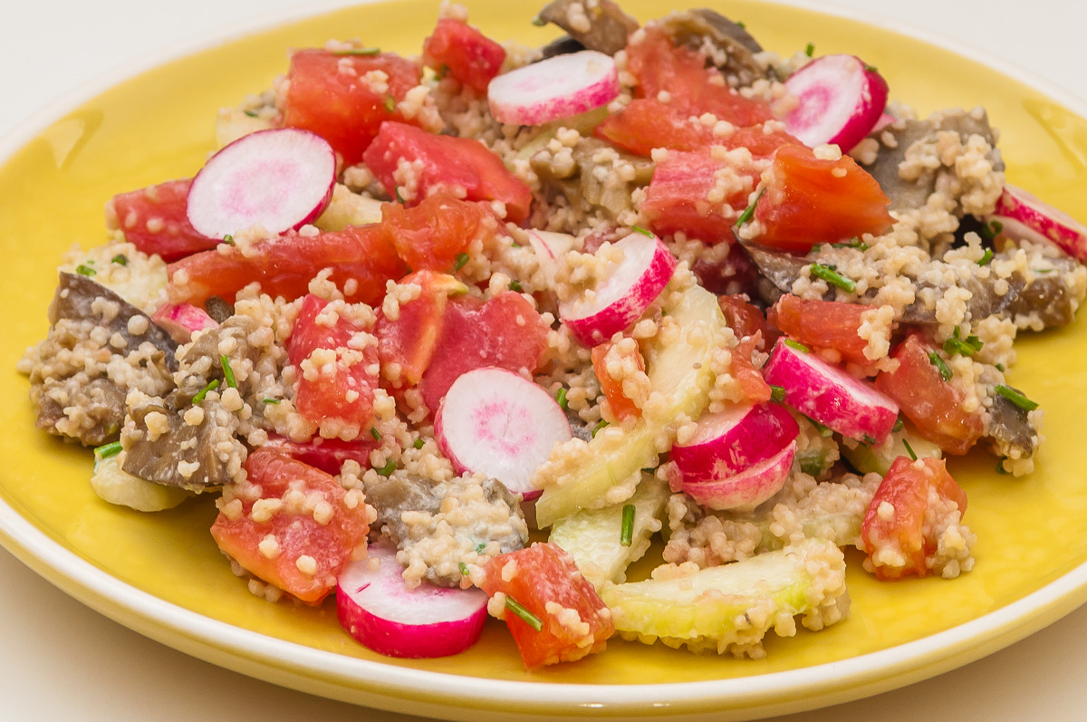 Photo de recette de taboulé aubergines et concombre facile rapide léger été estival deKilomètre-0, blog de cuisine réalisée à partir de produits locaux et issus de circuits courts