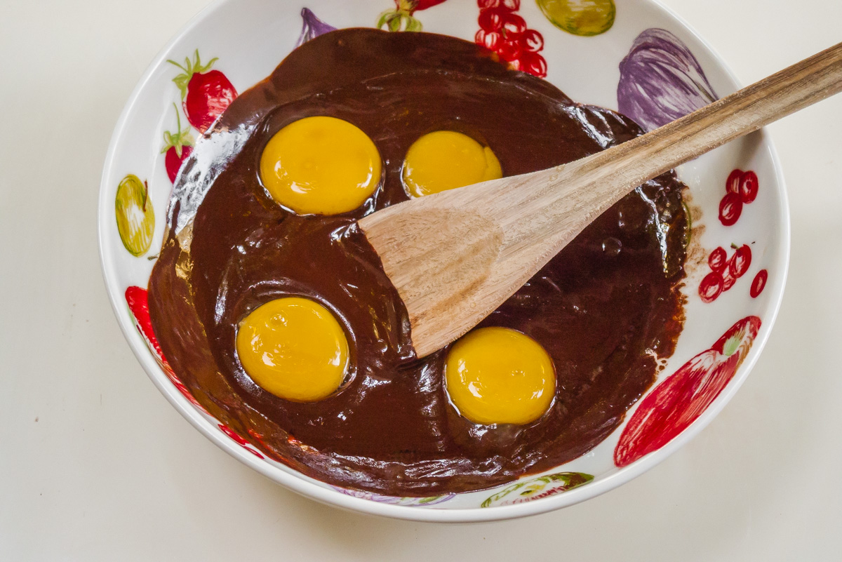 Photo de recette de fondant au chocolat léger, rapide, facile de Kilomètre-0, blog de cuisine réalisée à partir de produits locaux et issus de circuits courts