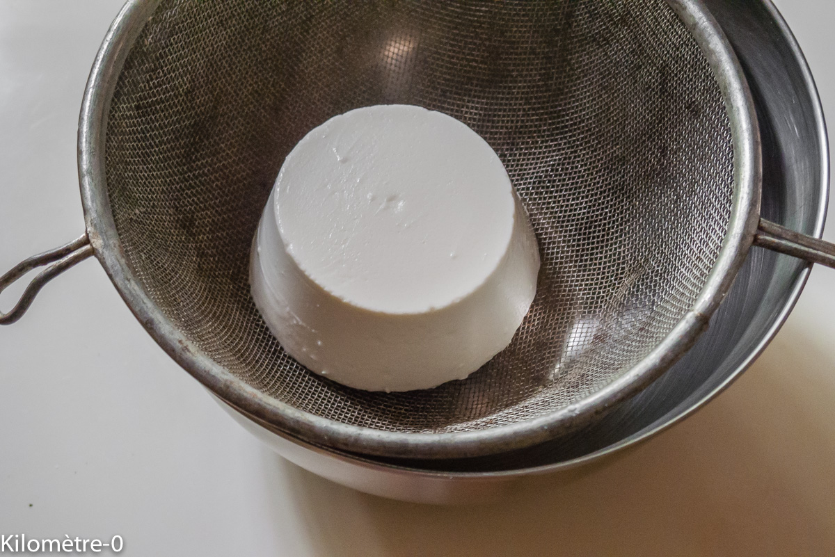 Photo de recette de ricotta facile, légère rapide de Kilomètre-0, blog de cuisine réalisée à partir de produits locaux et issus de circuits courts