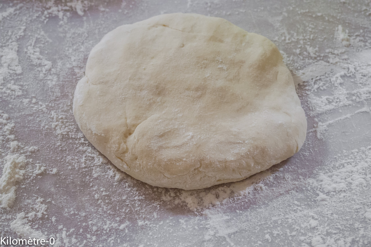 Photo de recette de pâte brisée facile rapide légère de Kilomètre-0, blog de cuisine réalisée à partir de produits locaux et issus de circuits courts