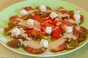 Photo de recette de salade tomates boursin facile, rapide, économique de  Kilomètre-0, blog de cuisine réalisée à partir de produits locaux et issus de circuits courts