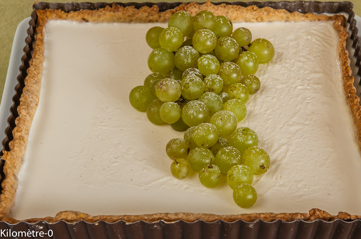 Photo de recette de tarte à la panna cotta raisin frais facile, rapide, léger, bio de Kilomètre-0, blog de cuisine réalisée à partir de produits locaux et issus de circuits courts