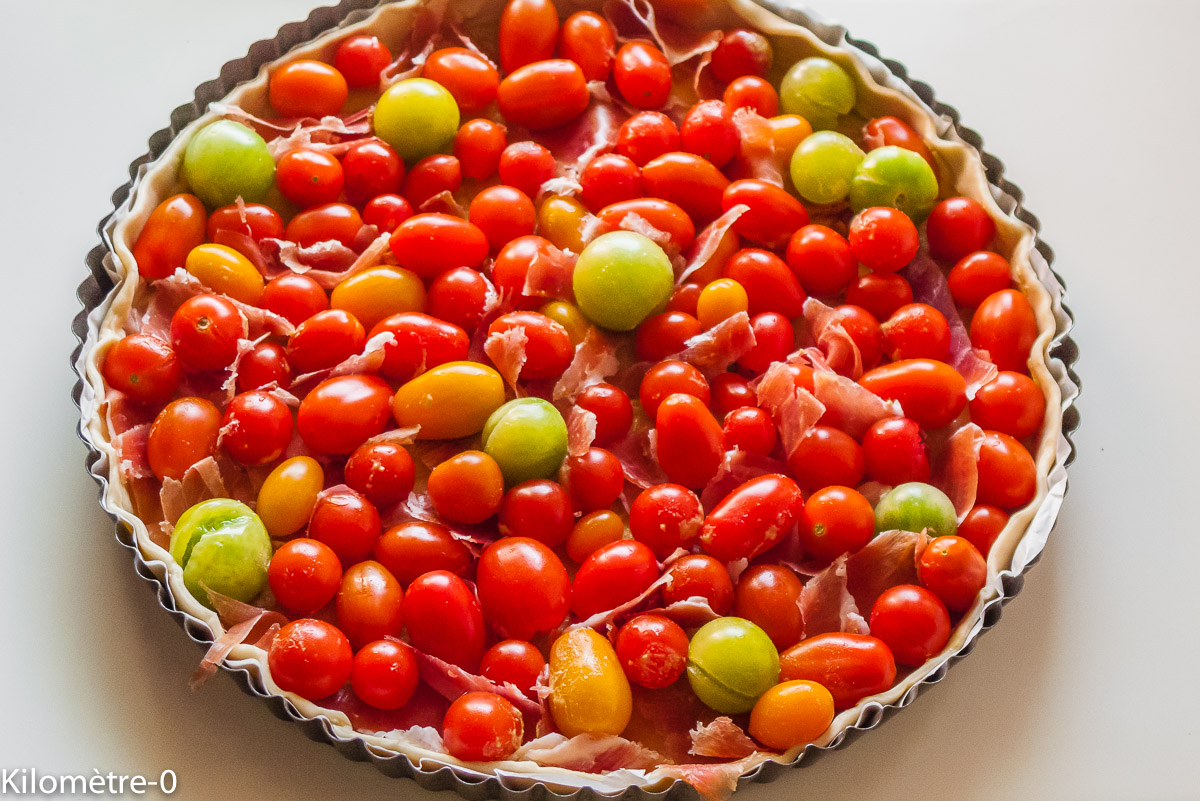 Photo de recette de tarte moutarde tomates cerise facile, rapide, bio, légère deKilomètre-0, blog de cuisine réalisée à partir de produits locaux et issus de circuits courts