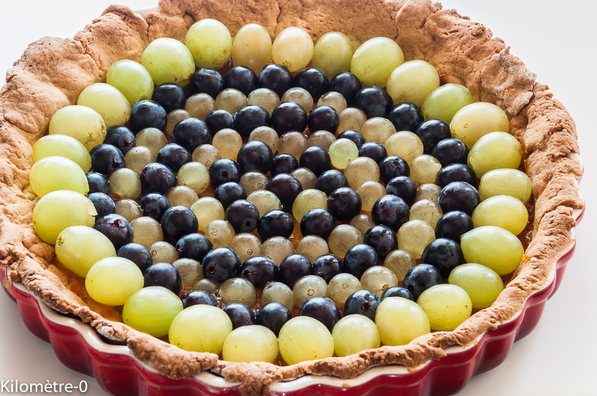 Photo de recette de tarte aux raisins Italie, chasselas, raisin noir, facile rapide, abricot, léger, bio de Kilomètre-0, blog de cuisine réalisée à partir de produits locaux et issus de circuits courts