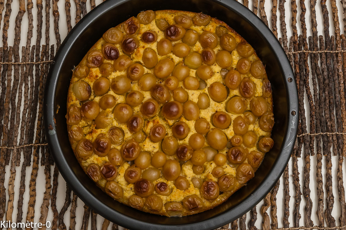 Photo de recette de gâteau aux raisins blancs, raisins d'Italie, facile, rapide, léger de Kilomètre-0, blog de cuisine réalisée à partir de produits locaux et issus de circuits courts